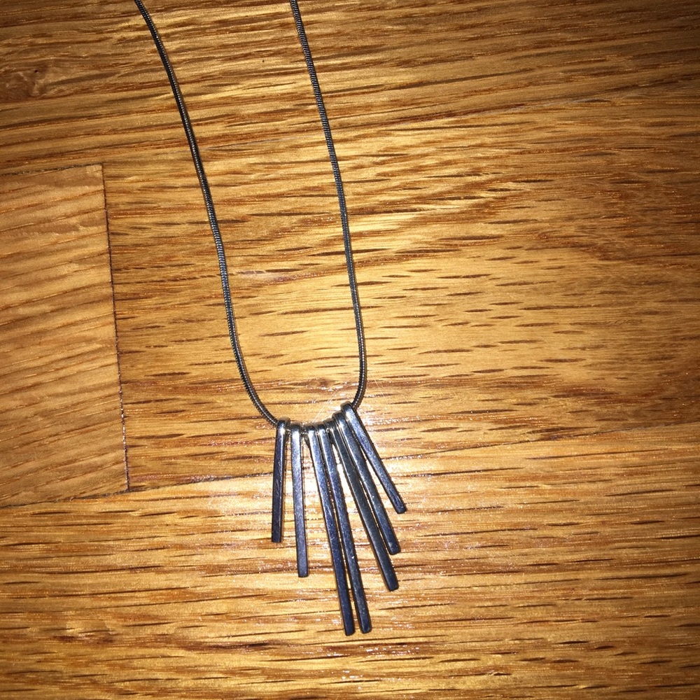 SILVER NECKLACE